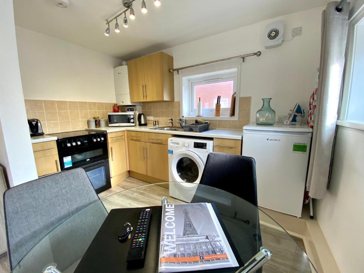 Kennedy House By Blackpool Service Apartments エクステリア 写真