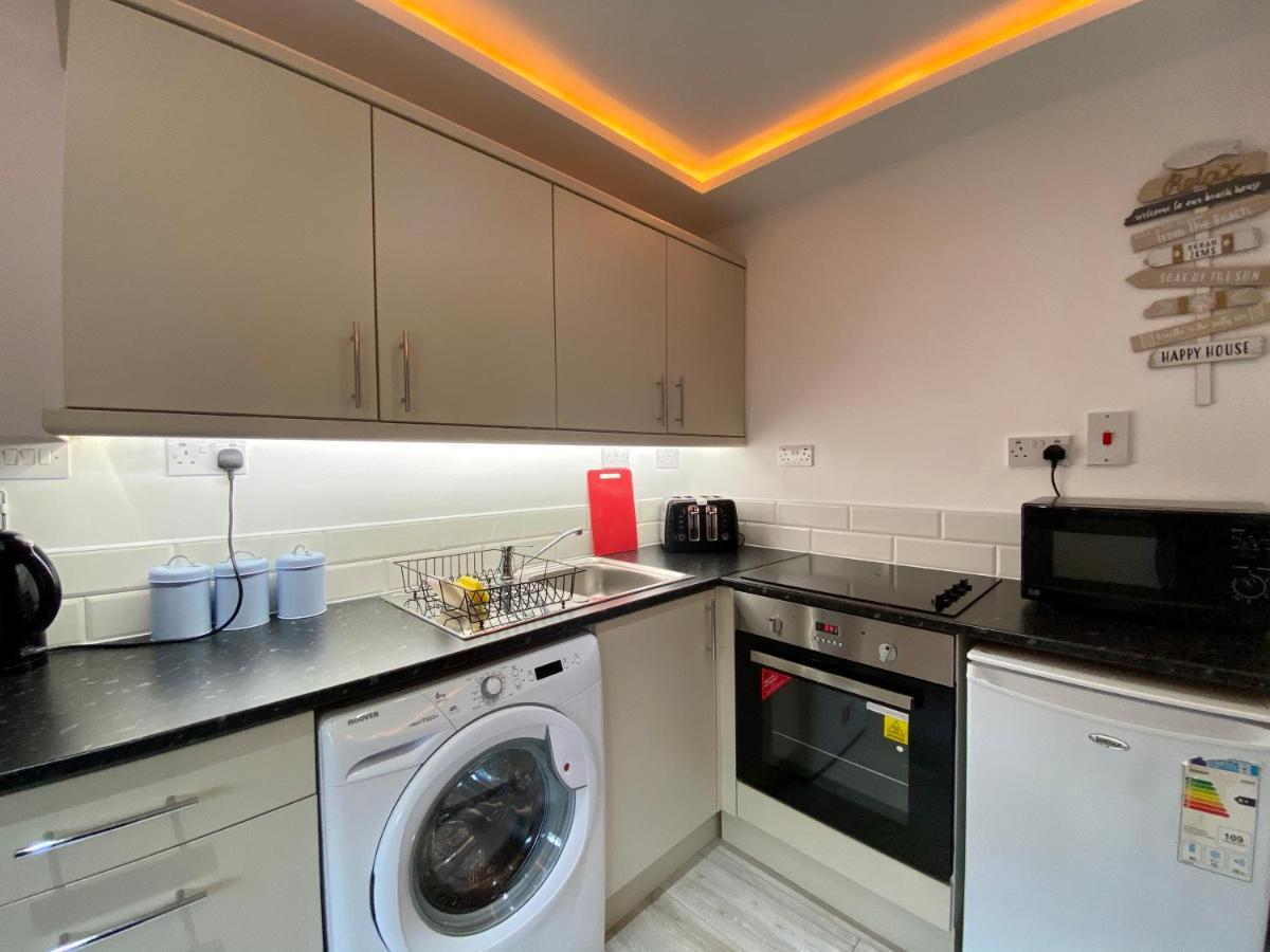 Kennedy House By Blackpool Service Apartments エクステリア 写真