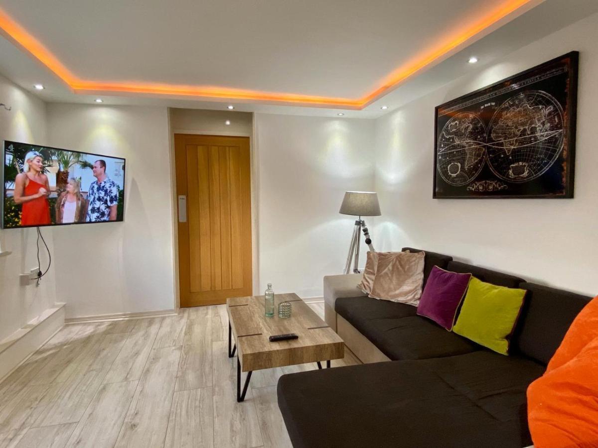 Kennedy House By Blackpool Service Apartments エクステリア 写真