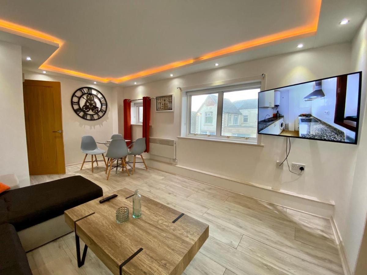 Kennedy House By Blackpool Service Apartments エクステリア 写真