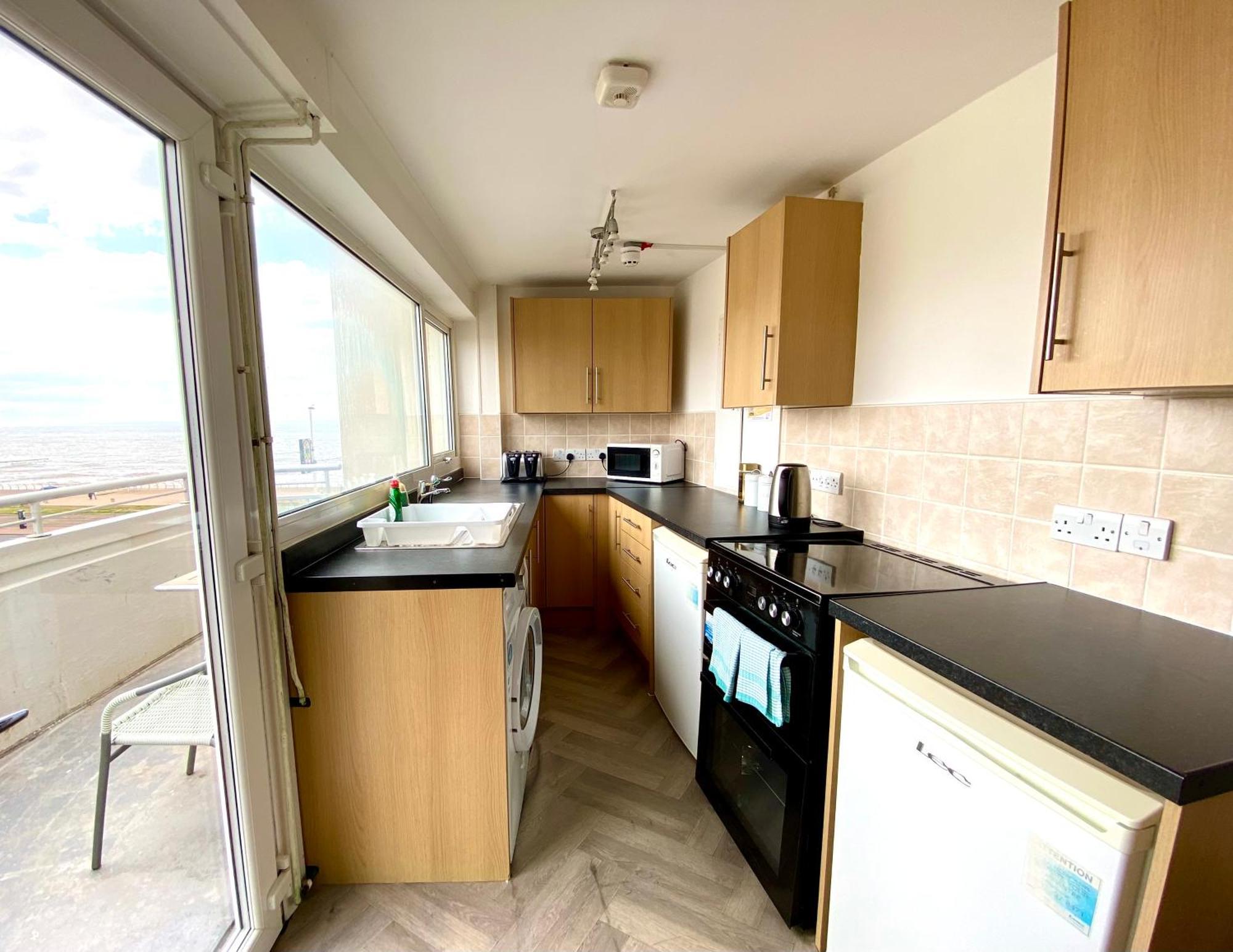 Kennedy House By Blackpool Service Apartments エクステリア 写真
