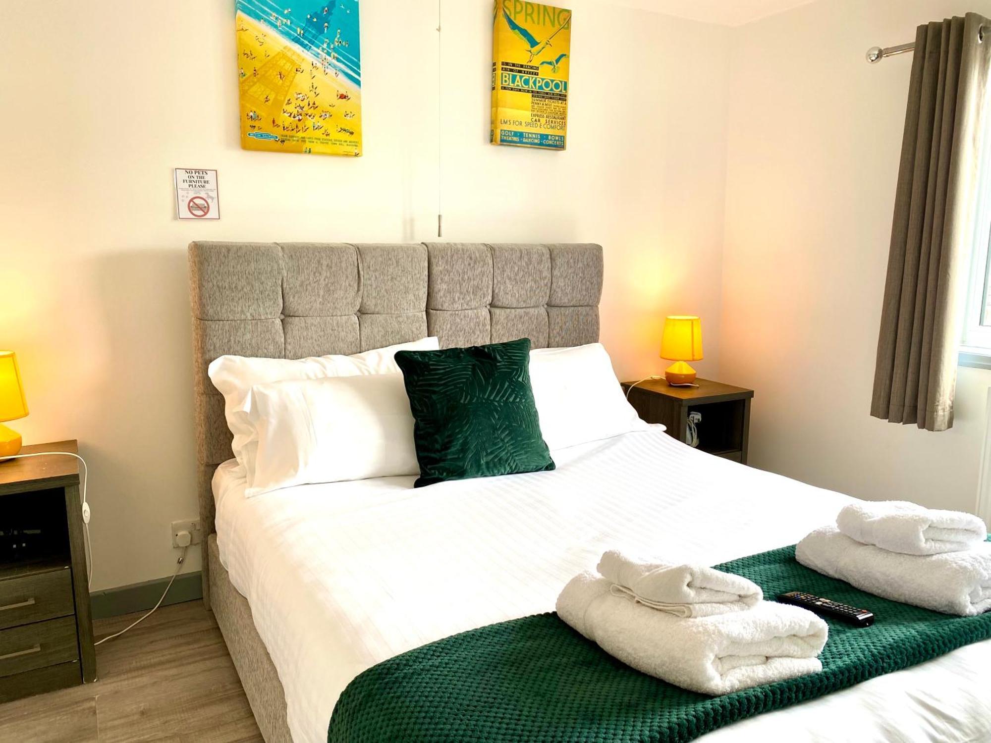 Kennedy House By Blackpool Service Apartments エクステリア 写真