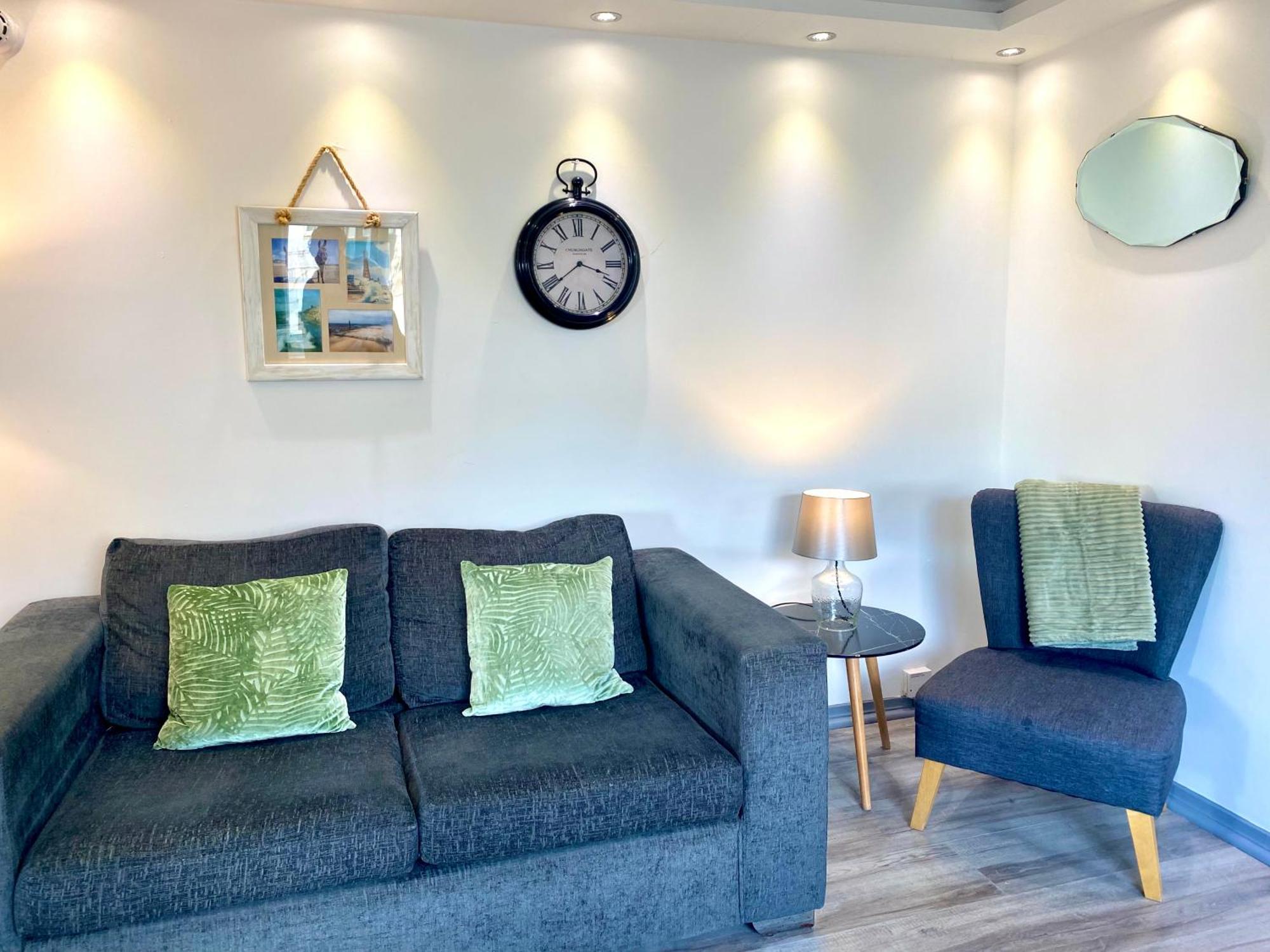 Kennedy House By Blackpool Service Apartments エクステリア 写真